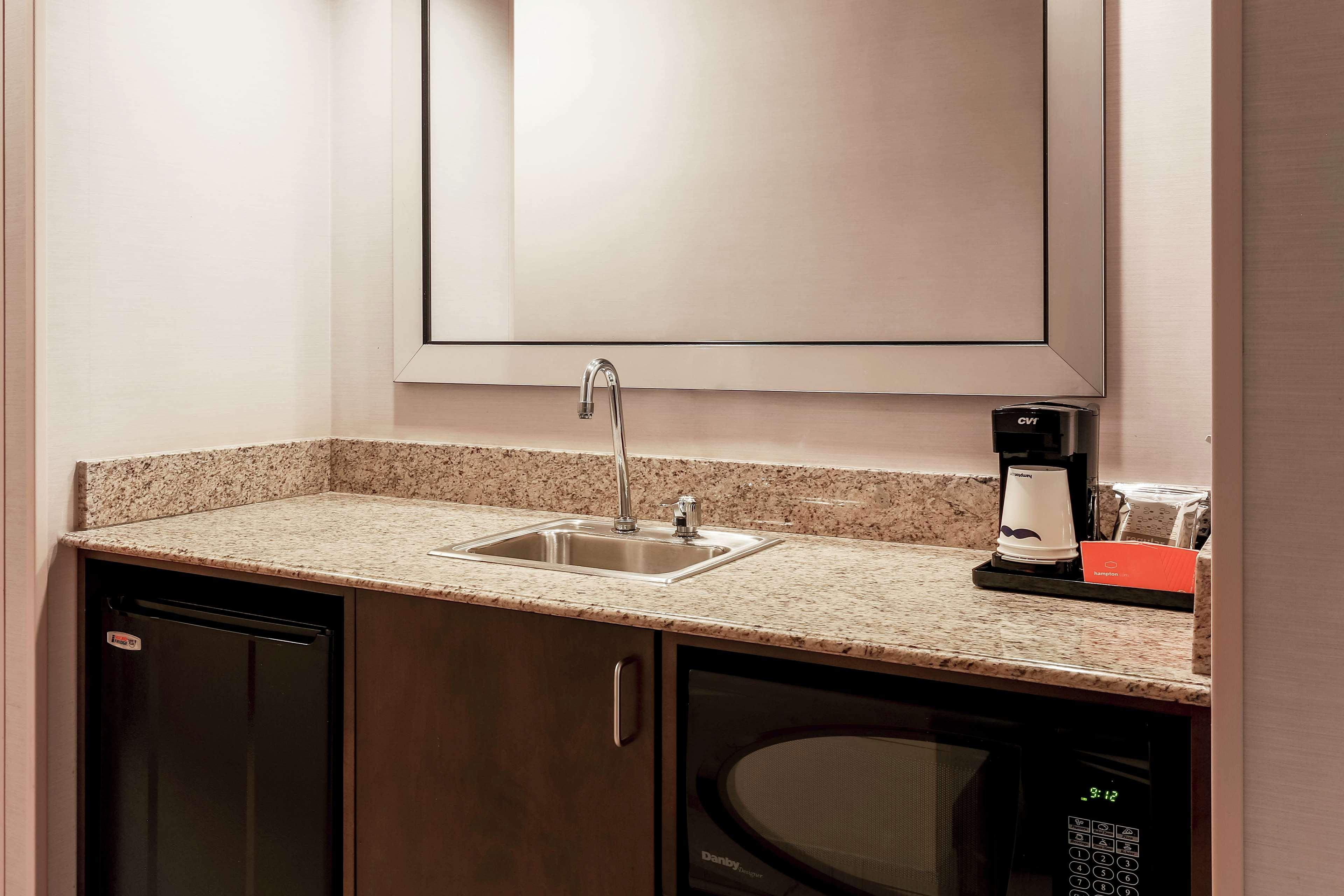 Hampton Inn Chicago-Midway Airport Bedford Park Eksteriør billede
